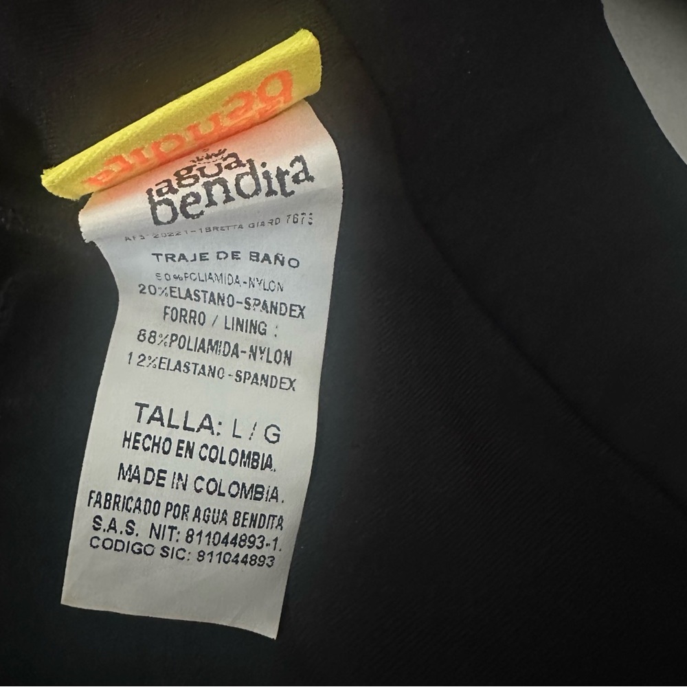 Agua Bendita Black Swimwear Top - Picture 9 of 9